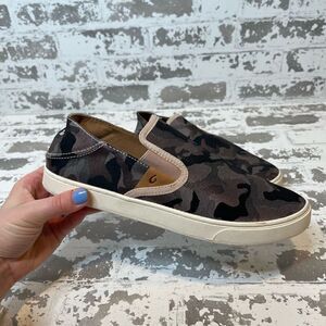 Olukai | pink camo slip on loafers